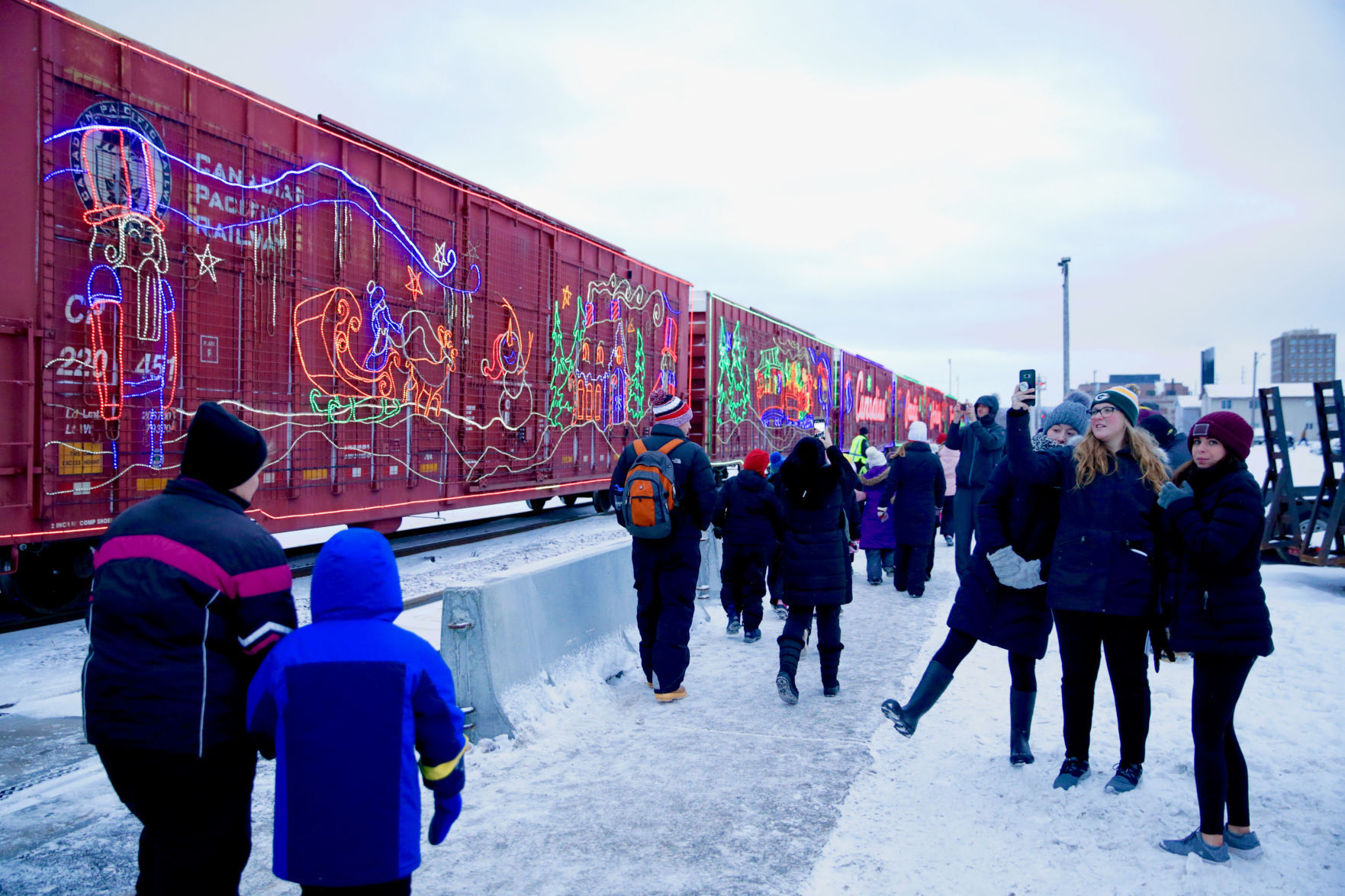 CP Holiday Train visits Winona